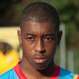 Presnel Kimpembe - Age, Family, Bio | Famous Birthdays