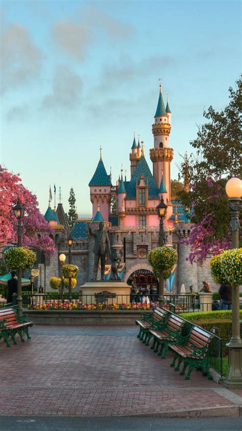 disneyland wallpaper | Disneyland iphone wallpaper, Wallpaper iphone ...