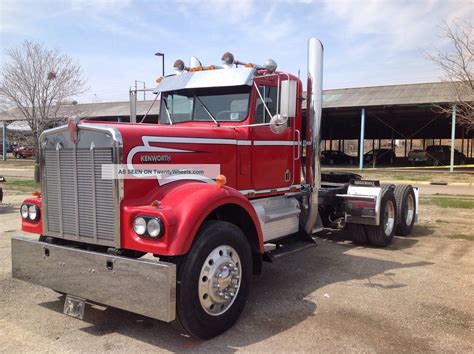 1976 Kenworth W900