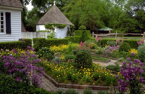 Colonial Williamsburg Gardens