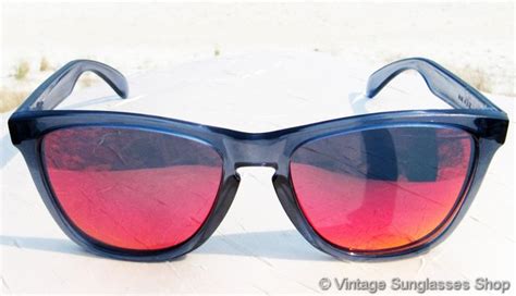 Vintage Oakley Sunglasses For Men and Women