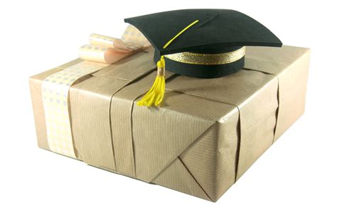 Top 7 Best College Graduation Gifts of 2019 - ArticleCity.com