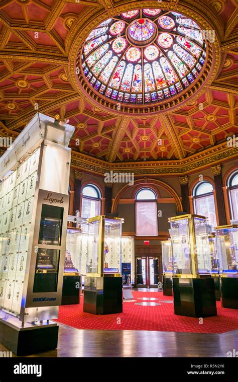 Canada, Ontario, Toronto, Hockey Hall of Fame, Stanley Cup Room, ceiling Stock Photo - Alamy