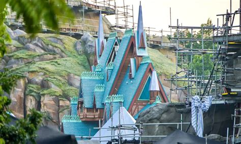 Arendelle: World of Frozen Castle at Hong Kong Disneyland is almost ...