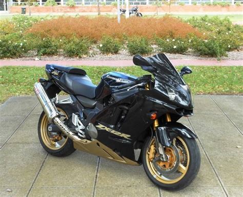 Kawasaki ZX-12R Motorcycle