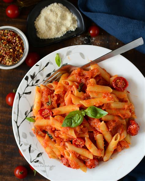 Pasta Arrabiata (Red Sauce Pasta)