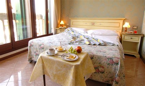 Hotel Canal Venice Official Site | Hotel Close to Piazzale Roma Venice ...