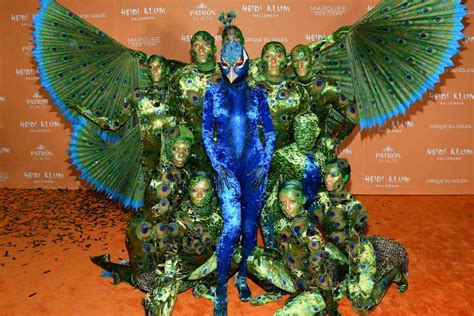 What Halloween costume did Heidi Klum wear in 2023? Model stuns fans with new costume