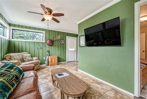 Pet Friendly And Loaded For Waco Family Fun - Waco Vacation Rentals