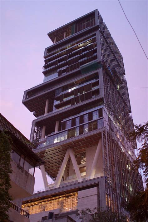 The $1 billion mansion in Mumbai - Neatorama