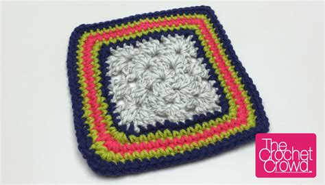 Single Crochet Granny Square Border Pattern + Tutorial | The Crochet Crowd