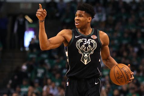 What Are the Wingspan and Vertical of NBA Star Giannis Antetokounmpo?