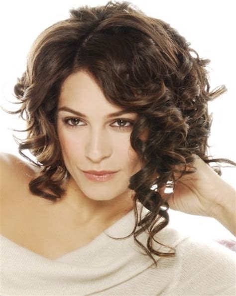 Fashion Hairstyles: Curly Hairstyles 2012