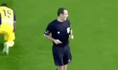 Funny Referee Gifs (15 gifs)