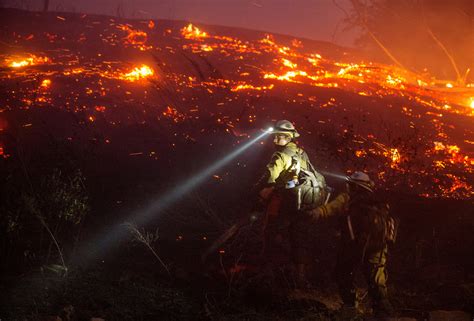 Washington Wildfire Burns 4,000 Acres, Destroys Two Dozen Homes - NBC News