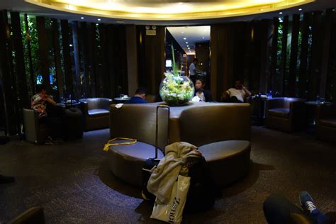 Lounge Review: Premium Lounge Guangzhou Airport (CAN) - Efficient Asian Man