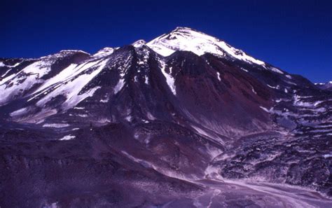 Andes Website - Information about Ojos del Salado volcano, a high mountain in South America and ...