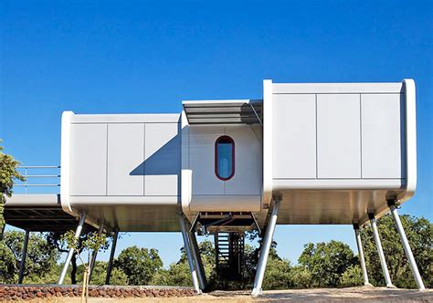 NOEM’s futuristic Spaceship House is controlled by a smartphone ...