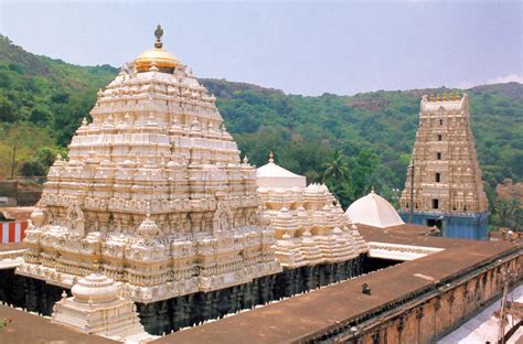 What are the best prasad serving temples in Visakhapatnam?