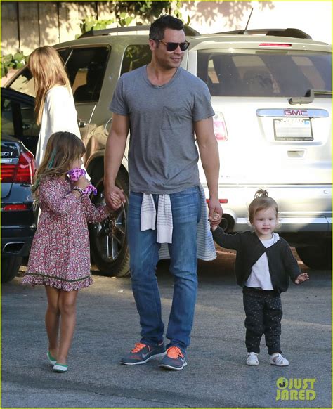 Jessica Alba & Cash Warren: Family Birthday Party Outing!: Photo ...