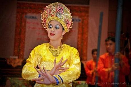 Sensuous Singkil 1 - Paperblog