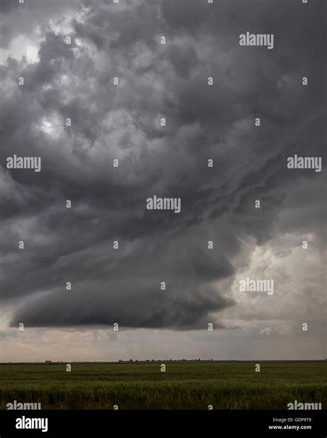 Supercell clouds hi-res stock photography and images - Alamy