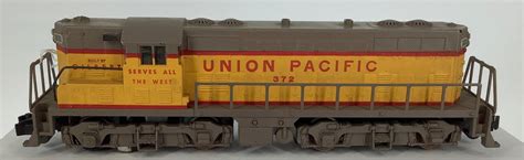 Lot - American Flyer postwar 372 Union Pacific GP7 Diesel engine built by Gilbert.