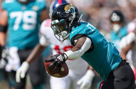 Jaguars RB Travis Etienne scores his first NFL touchdown vs. the Giants