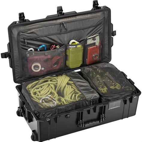 Pelican Air Travel Case 1615TRVL - Dive World