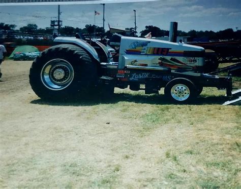 Pin by Spike on Tractors | Truck and tractor pull, Tractor pulling ...