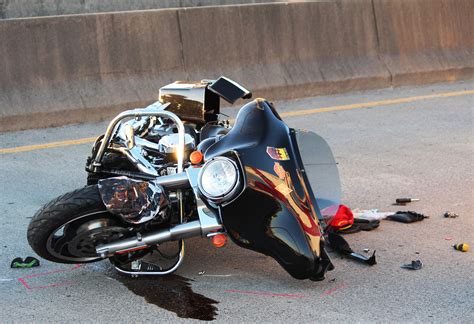 Motorcycle Crash Shuts Down W. Marine View Drive | My Everett NewsMy Everett News