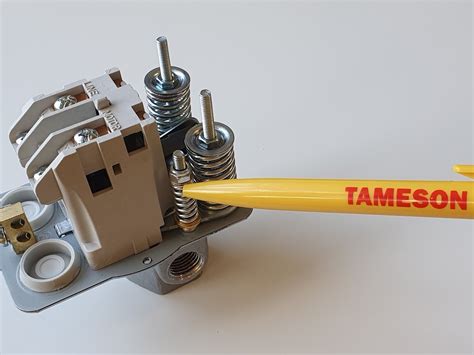 Air compressor pressure switch adjustment | Tameson.com