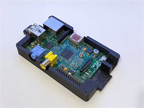 Raspberry Pi Model B case by crashdebug | Download free STL model ...