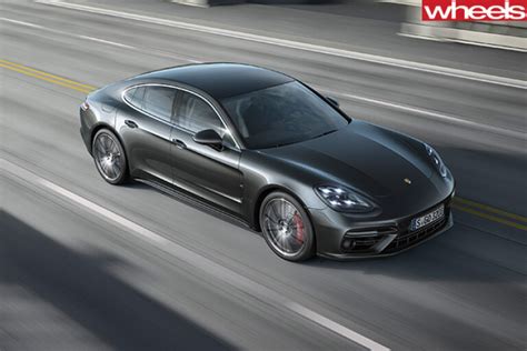 New Porsche Panamera looks like a four-door 911