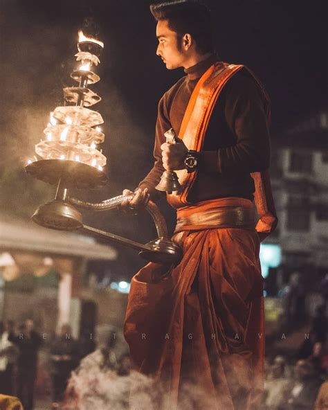 Ganga Aarti | Varanasi Shared by @renitraghavan #VaranasiGuru #Varanasi #Kashi #Banaras | Beach ...