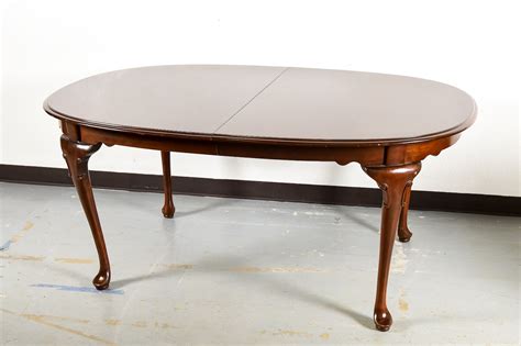 Ethan Allen Oval Dining Room Table | EBTH