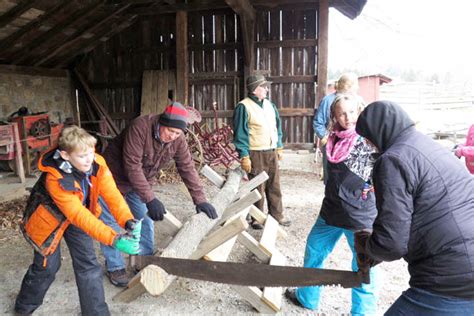 A Winter's Day on the Farm at Fosterfield Livingston Historical Farm ...