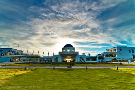 Thunderbird Resort [Facade] | Thunderbird Resorts – Poro Poi… | Flickr