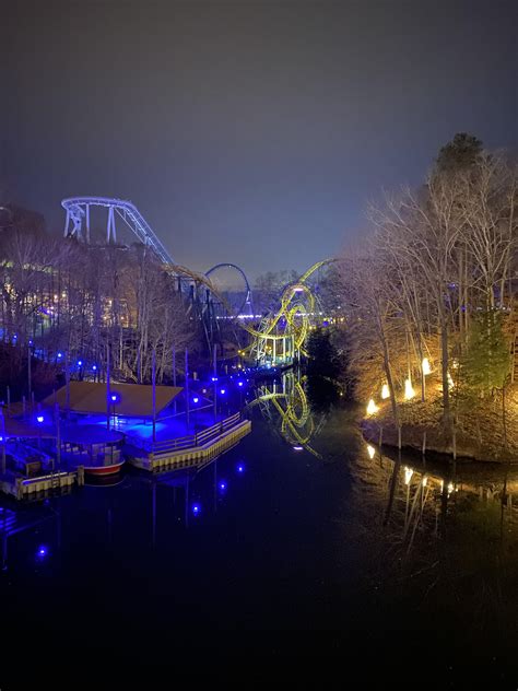 Busch Gardens Williamsburg during Christmas Town : r/rollercoasters