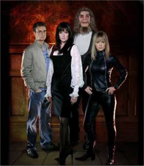 TV Review: Sanctuary (TV Series) ( Season 1) (2008) | HNN