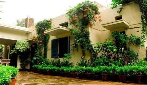 Bungalows In Lutyens Delhi Are On Sale Staring @75Cr & That's A Bargain ...