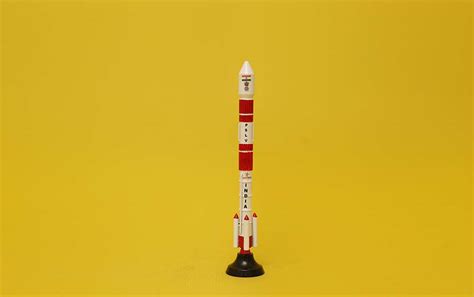 ISRO Rockets Scale Model, TShirts, Rocket DIY Kit, Medallion, Fridge Magnet Online – indic ...