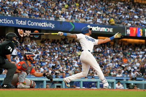 Houston Astros bewildered by balk call in loss to L.A. Dodgers