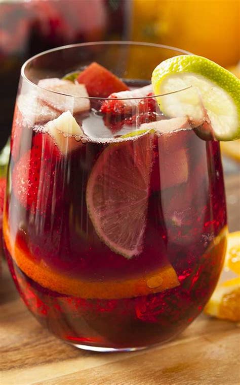 How to Make Easy Sangria Cocktails - Crafty Bartending