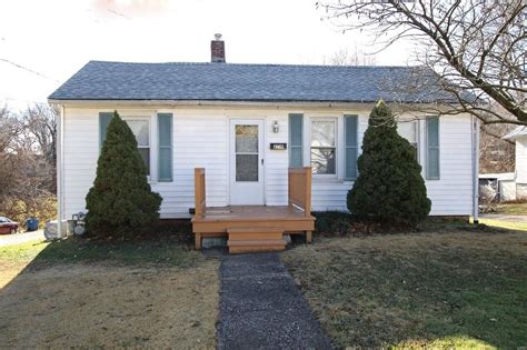 2719 Palmer Ave, Alton, IL 62002 - See Est. Value, Schools & More