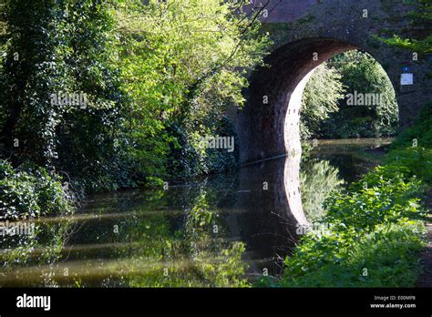 Droitwich canal hi-res stock photography and images - Alamy