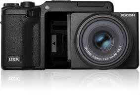 Ricoh GXR interchangeable unit camera: point and shoot for a pro?