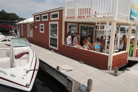 Rentals & Boat Slips - Parks Marina at Lake Okoboji