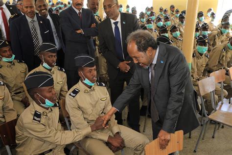 Somalia's President visits Eritrea-trained Somali Air Force units along with President Isaias ...