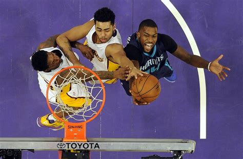 Lakers at Hornets live stream: How to watch online